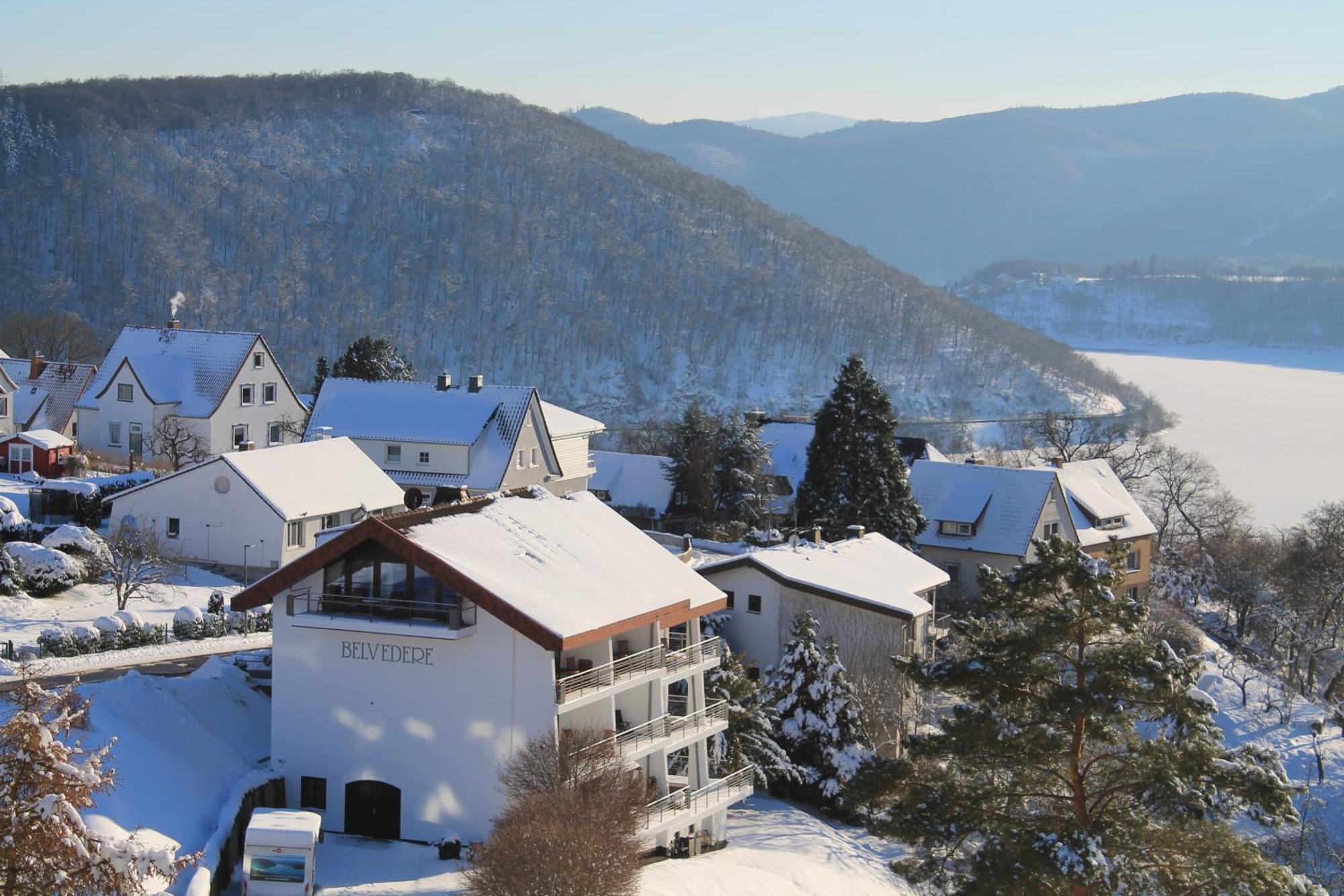 Belvedere Appart & Chalet - Ihr Zuhause Auf Zeit Am Edersee - Ihr Geschenk Die Gaestecard Grimmheimat Waldeck  Exterior photo